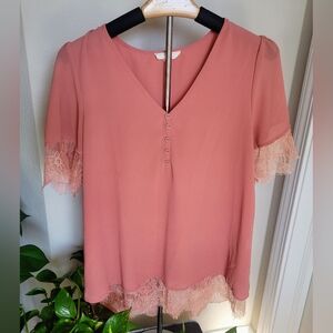 Entro Boutique Dusty Rose V-Neck Blouse with Eyelash Lace Trim Size Small